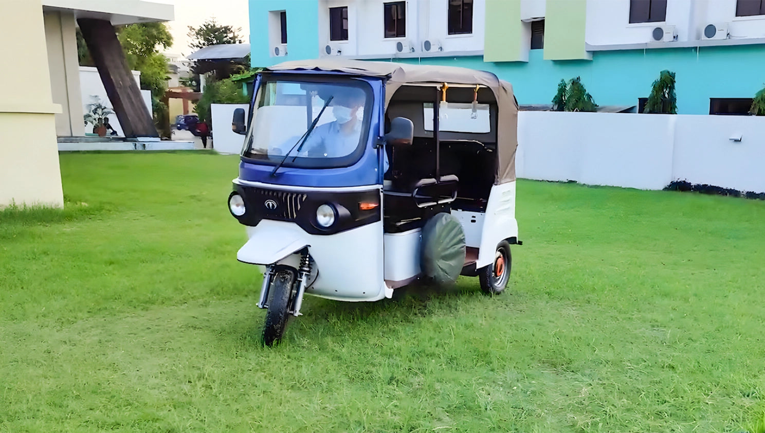 Flexible Three-Wheel Deployment
