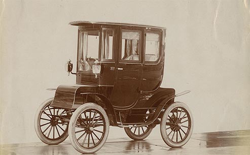 How did electric vehicles develop?