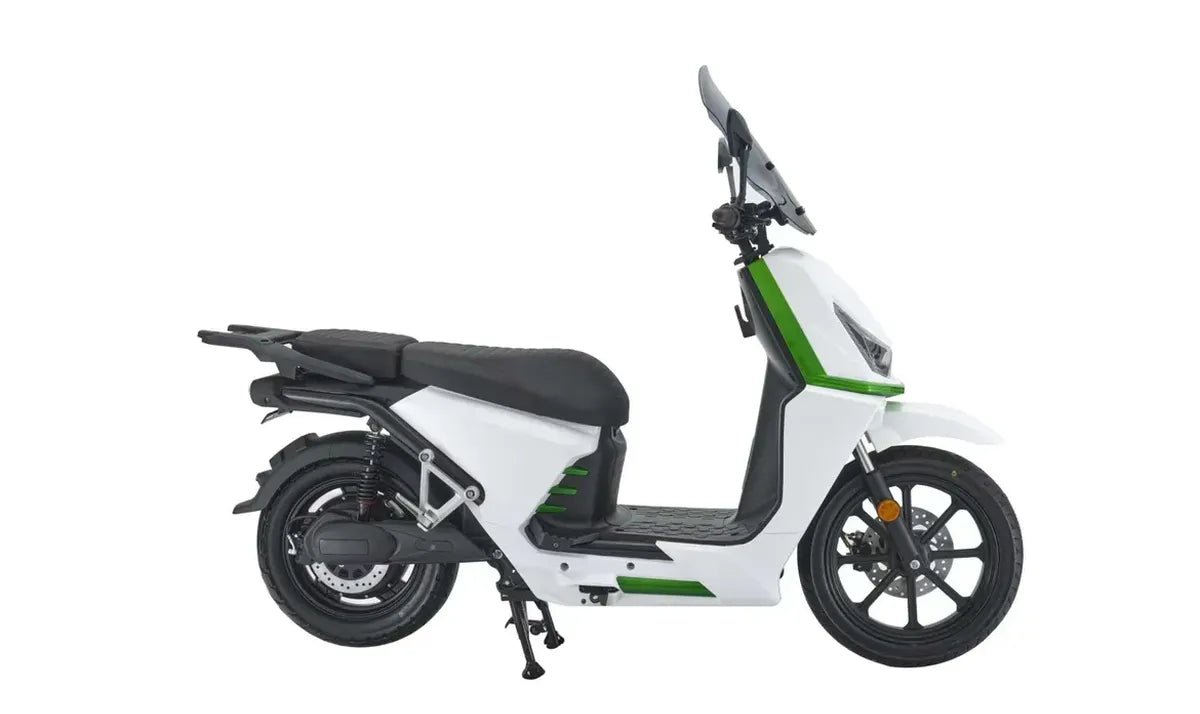 72V 4000W Electric Scooter with long range 