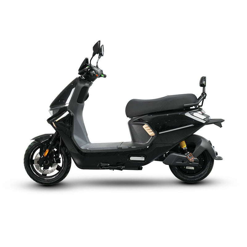 Custom S690 High-Speed 1500W Electric Scooter 