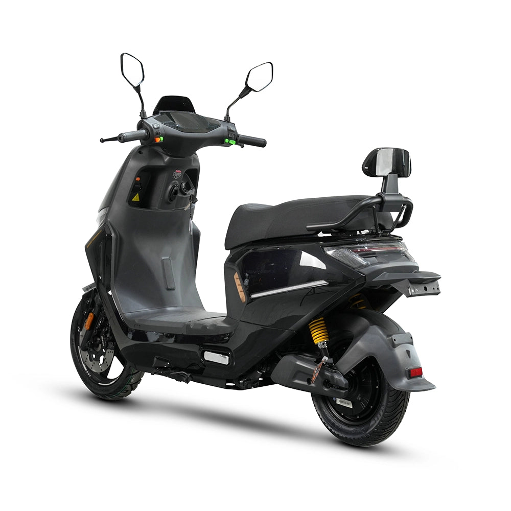 Custom S690 High-Speed 1500W Electric Scooter 2
